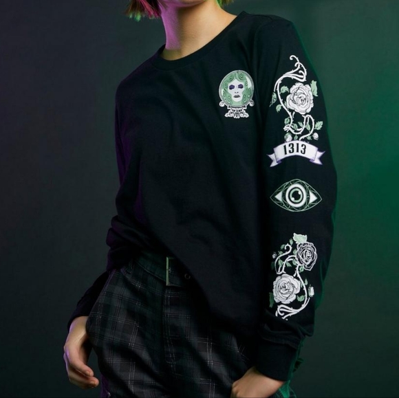 Her Universe Tops - Haunted Mansion Disneyland "Madame Leota" Her Universe long sleeve